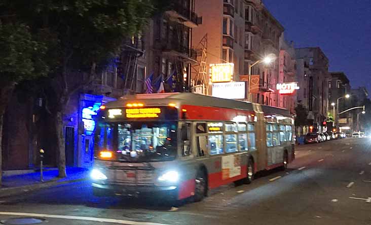 MUNI New Flyer Xcelsior XDE60
